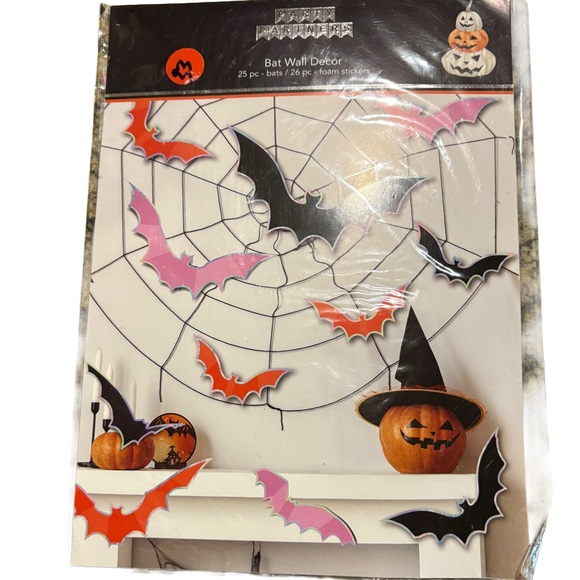 PARTY PARTNERS NEW halographic Outlines Bats -pink Orange Black - Picture 1 of 2